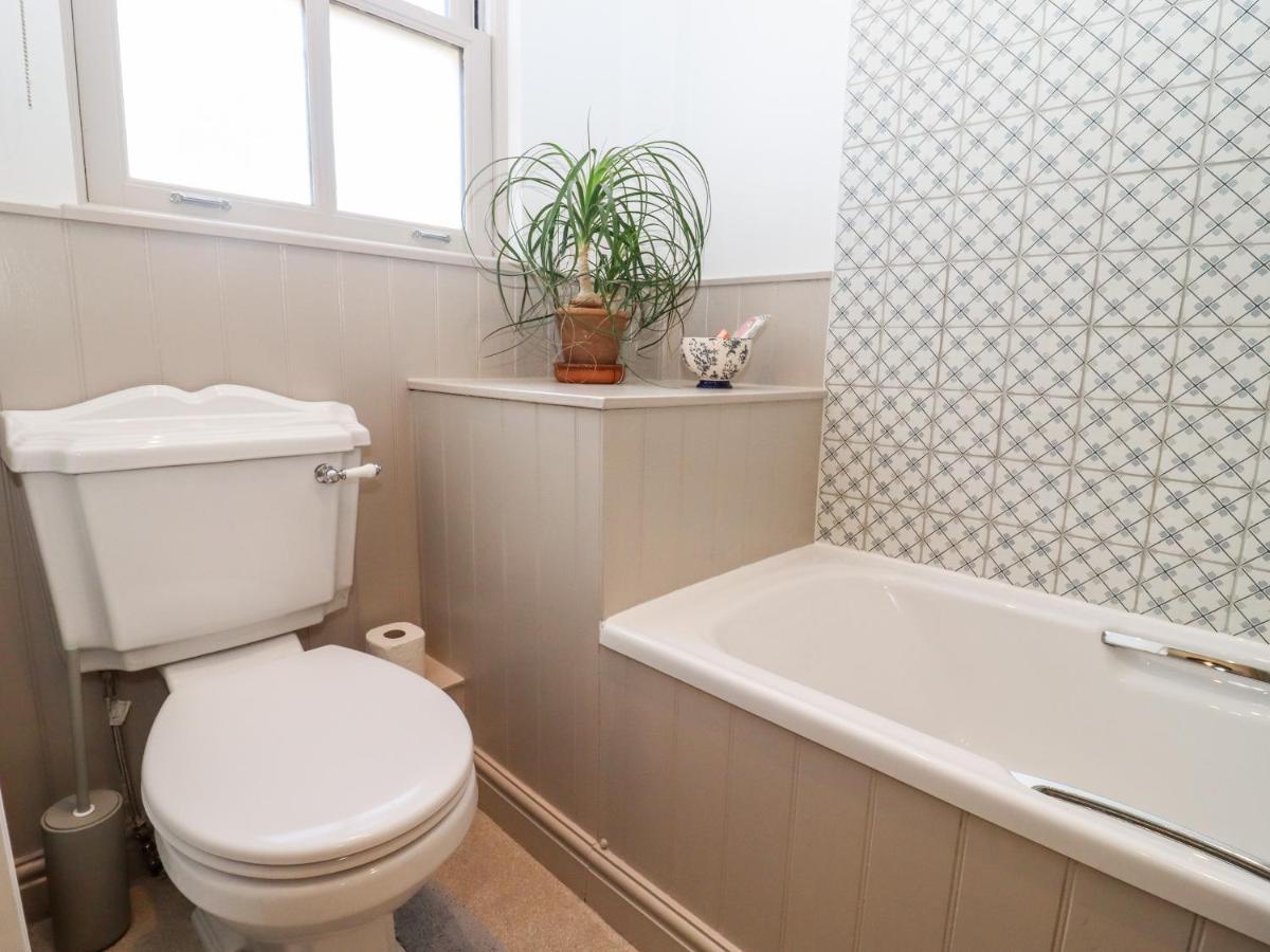 Touchstone Cottage Стратфорд-апон-Эйвон Экстерьер фото
